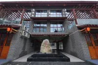 Qingmucun Grand Hotel (Qingmucun Ancient Town Tourist Reception Center)