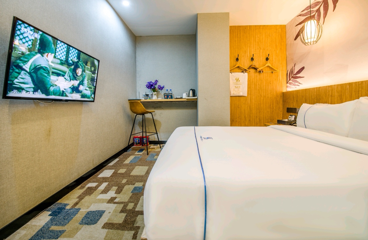 溫馨舒適大床房『靜謐睡眠+遮光窗簾』