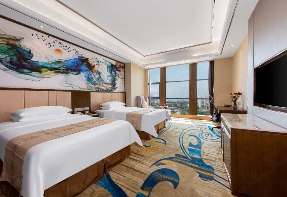 Venus Royal Hotel (Nanning High-speed East Railway Station)Deluxe Twin Room (High-Rise Night View Of Yong City + Comfortable Sleep Room)