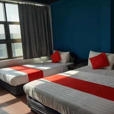 Suite Bertiga Kupon OYO 90306 G City Hotel