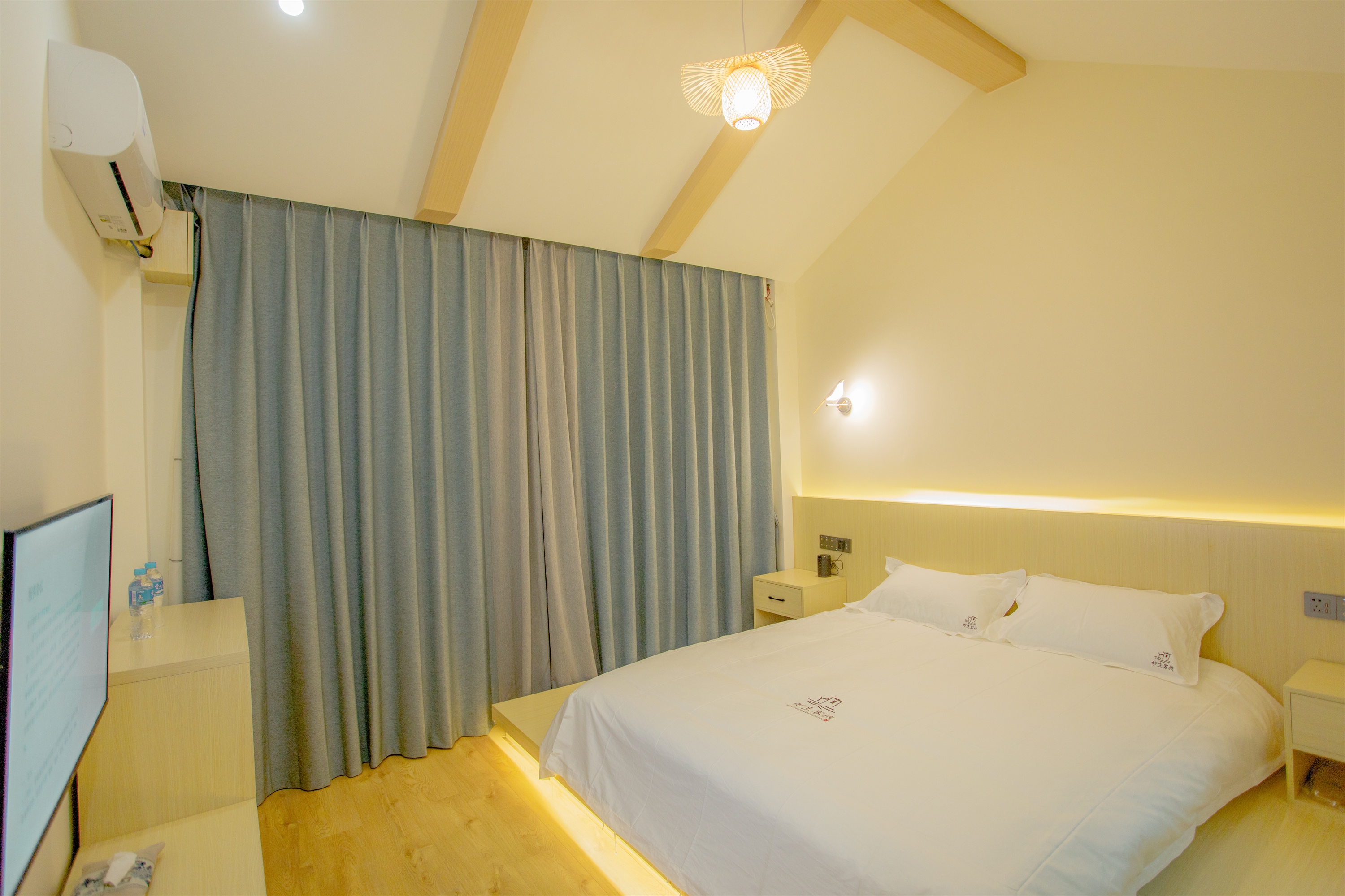 特惠阳光大床房