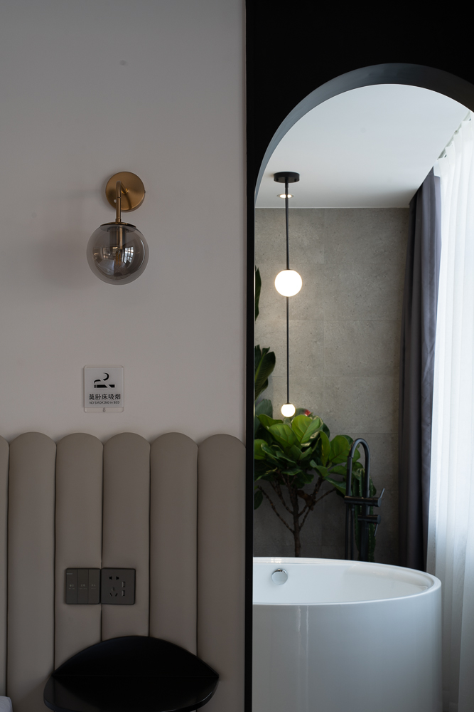 Charmy Way享樂套房-一室一廳+馬歇爾+戴森+浴缸+冰箱