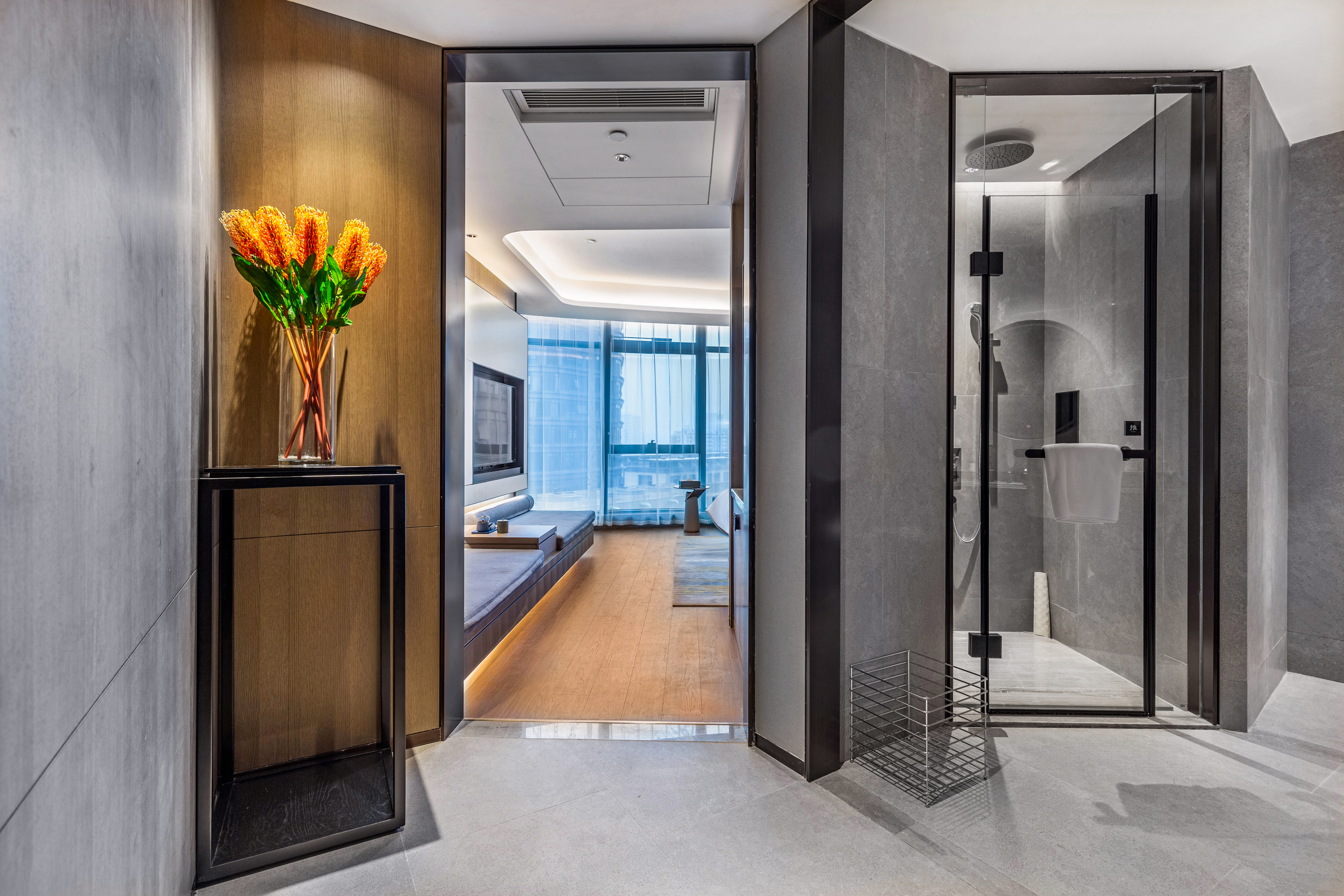 高级大床安睡房（小度客控+圆形浴缸+智能恒温马桶）