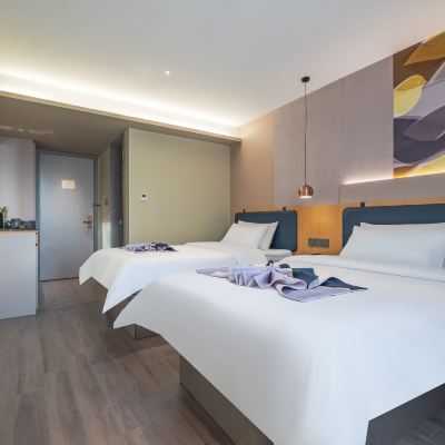 高級雙床房（電視投屏+徠芬吹風機） 如家商旅飯店（汕頭會展中心萬象城店）優惠