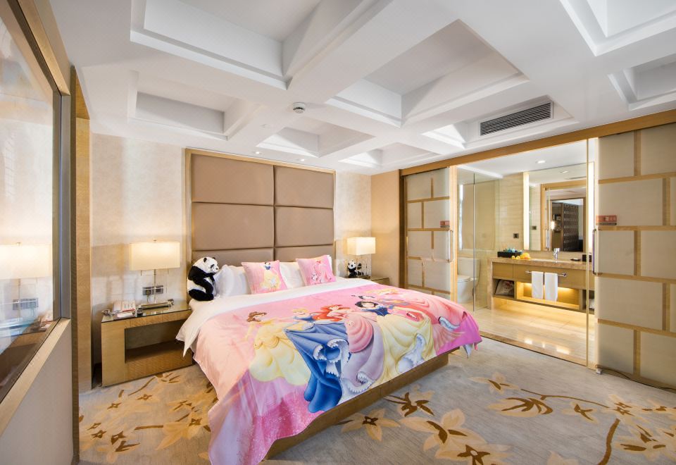 Shenzhen New World Weirui HotelFamily Friendly Themed Deluxe Suite