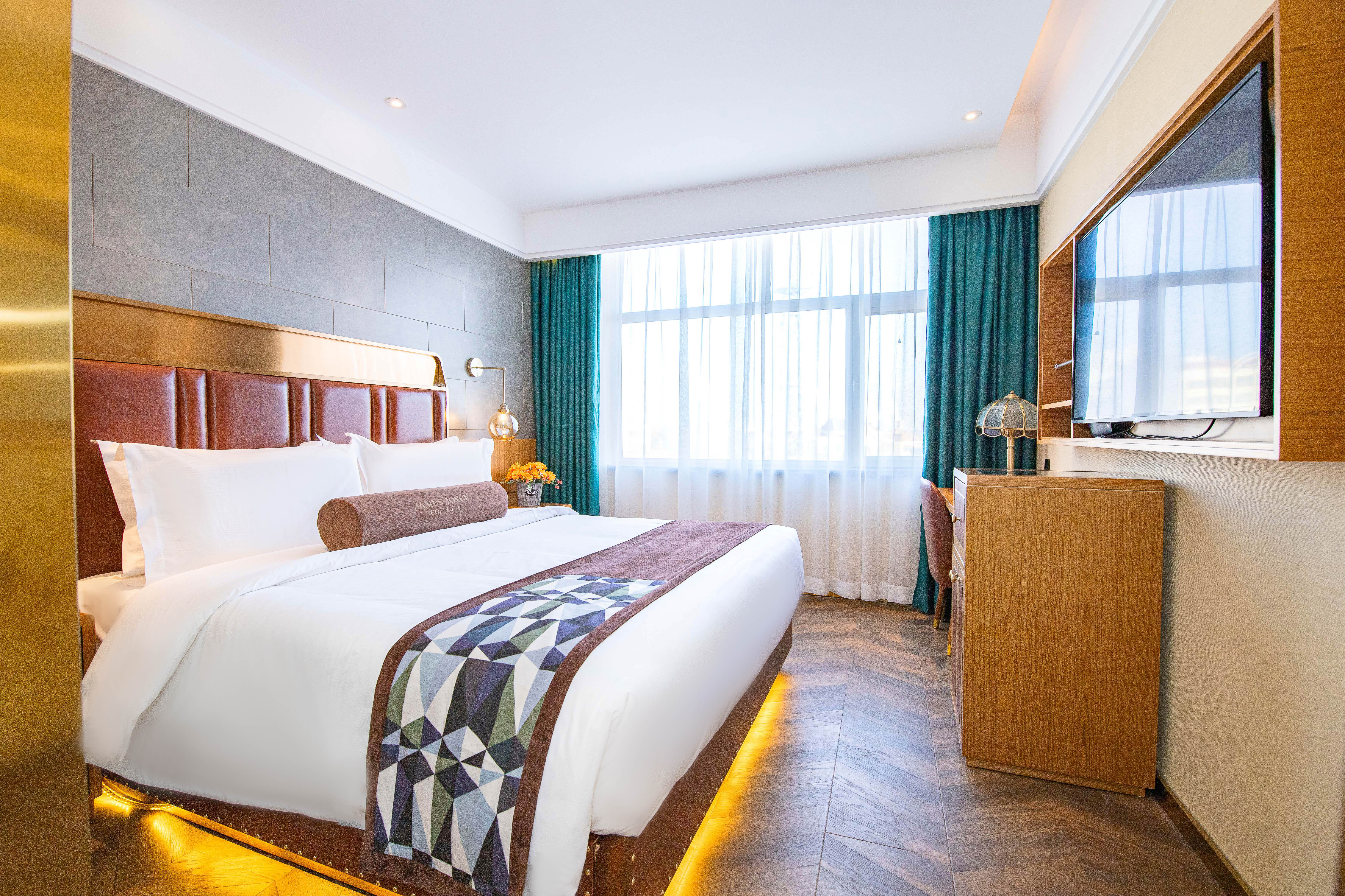 醇享大床房+投屏电视+深睡床垫