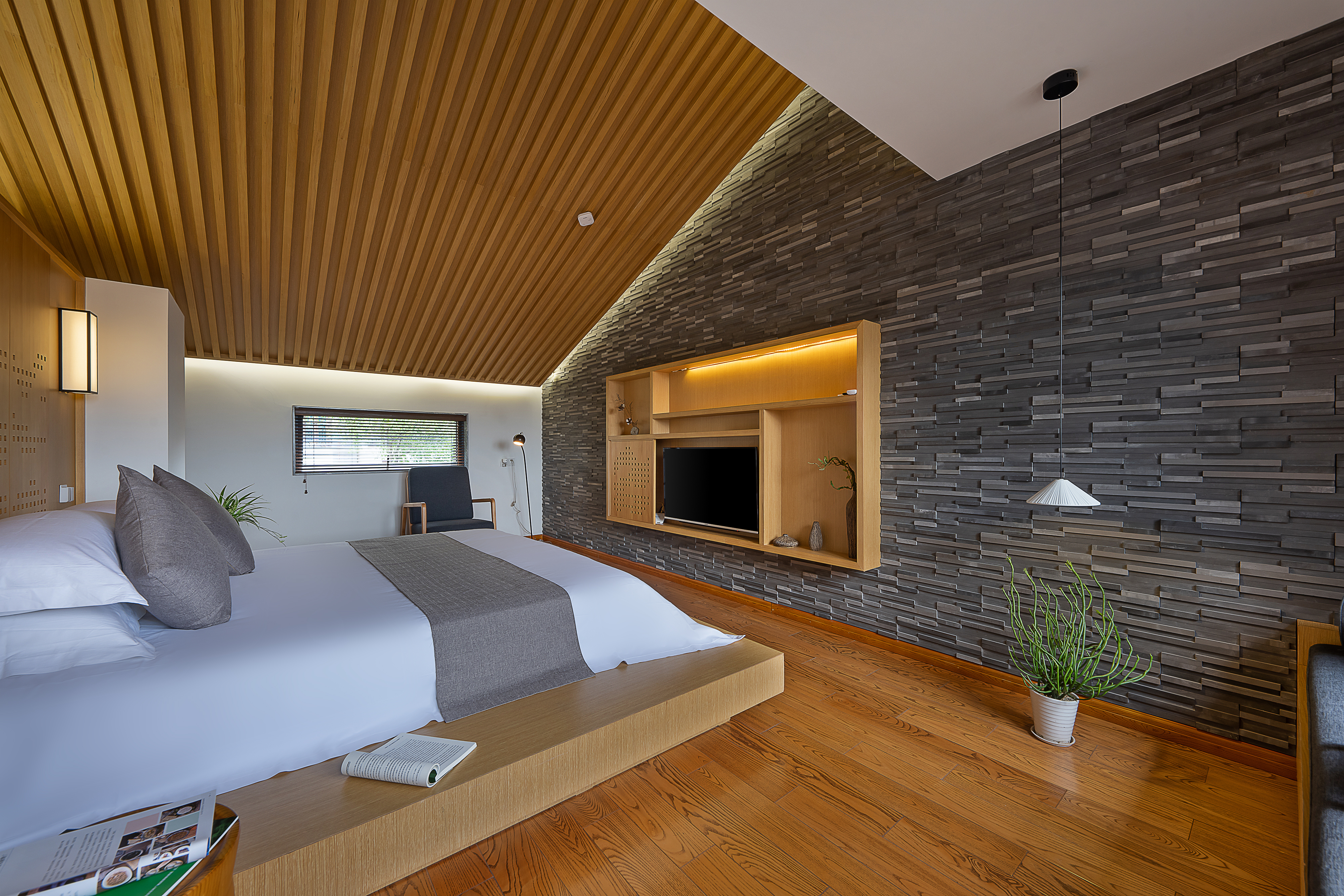 小庭远山·静谧古村大床房·按摩浴缸