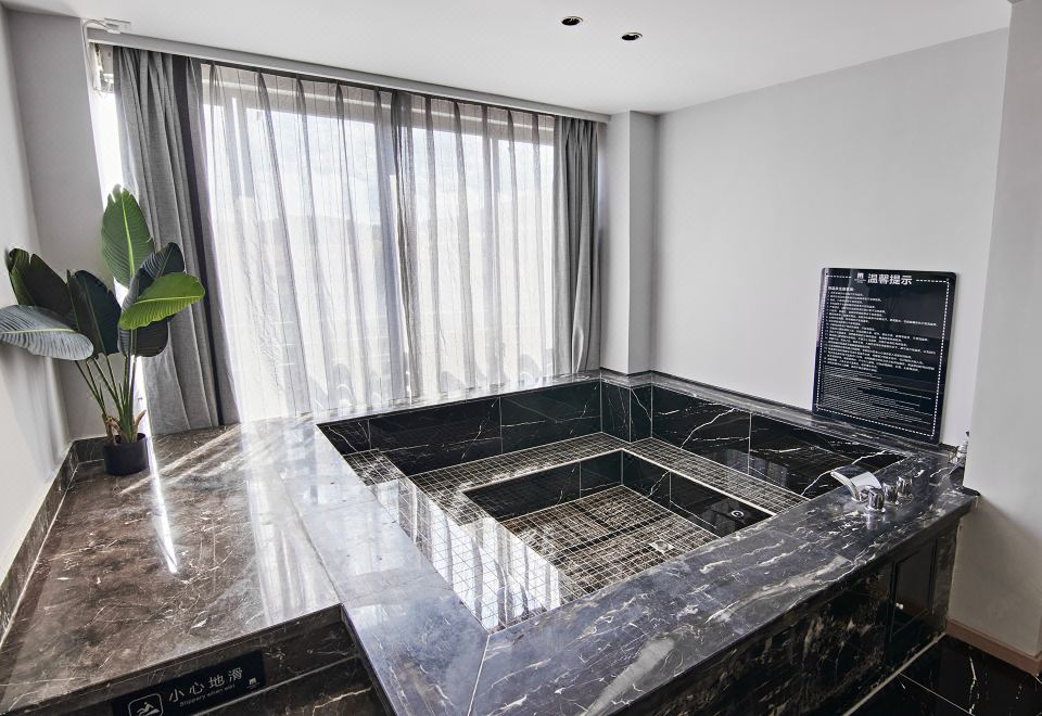 NAPAMushan Minimalist Private Hot Spring Double Bed Suite (180° View + Indoor Private Hot Spring)