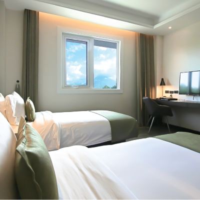 Deluxe Twin Room with Mayon View