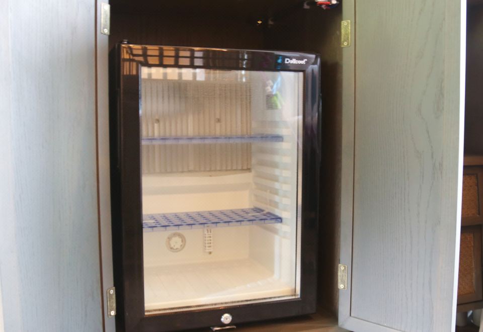 阳台高级豪华大床房