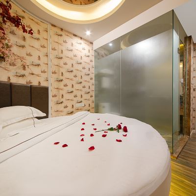 浪漫圓床房（無窗） 深圳浪漫滿屋主題酒店優惠