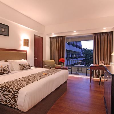 Deluxe Pool View Room Kuta Paradiso Hotel Promo Code
