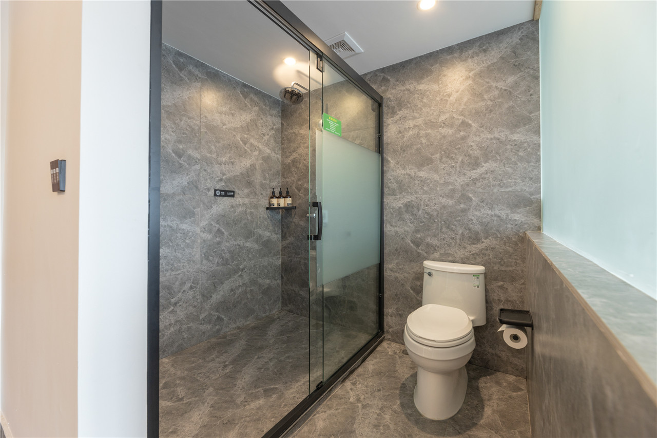 山景阳台双床房