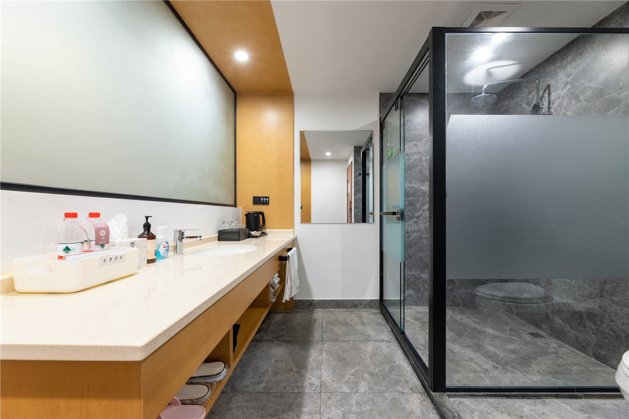 山景阳台榻榻米双床房