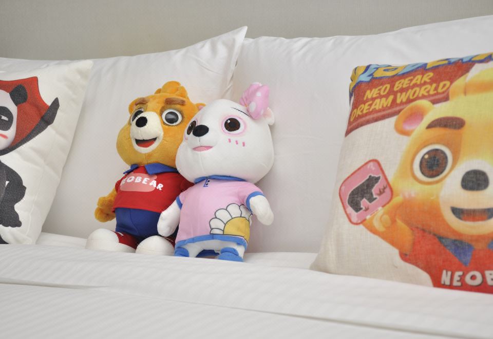 小熊尼奥主题豪华湖景大床房