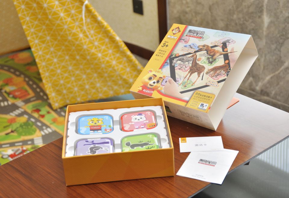 小熊尼奥主题豪华湖景大床房