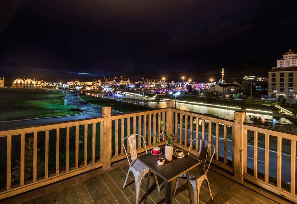 河景阳台大床房