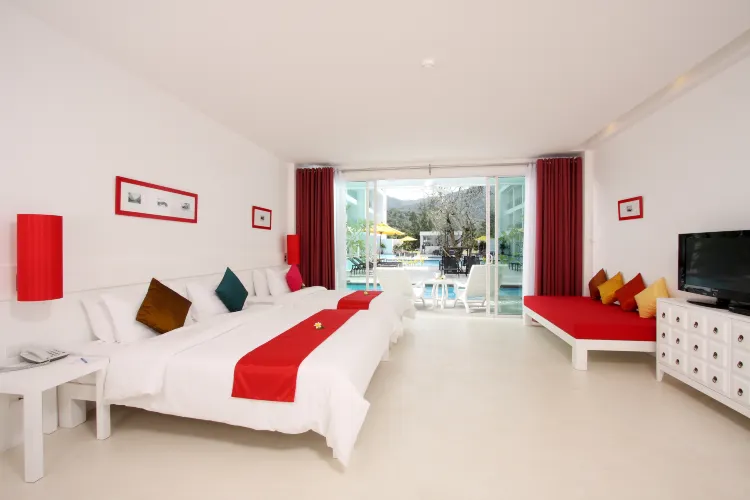 Deluxe Pool Access Room (Serene Wing)