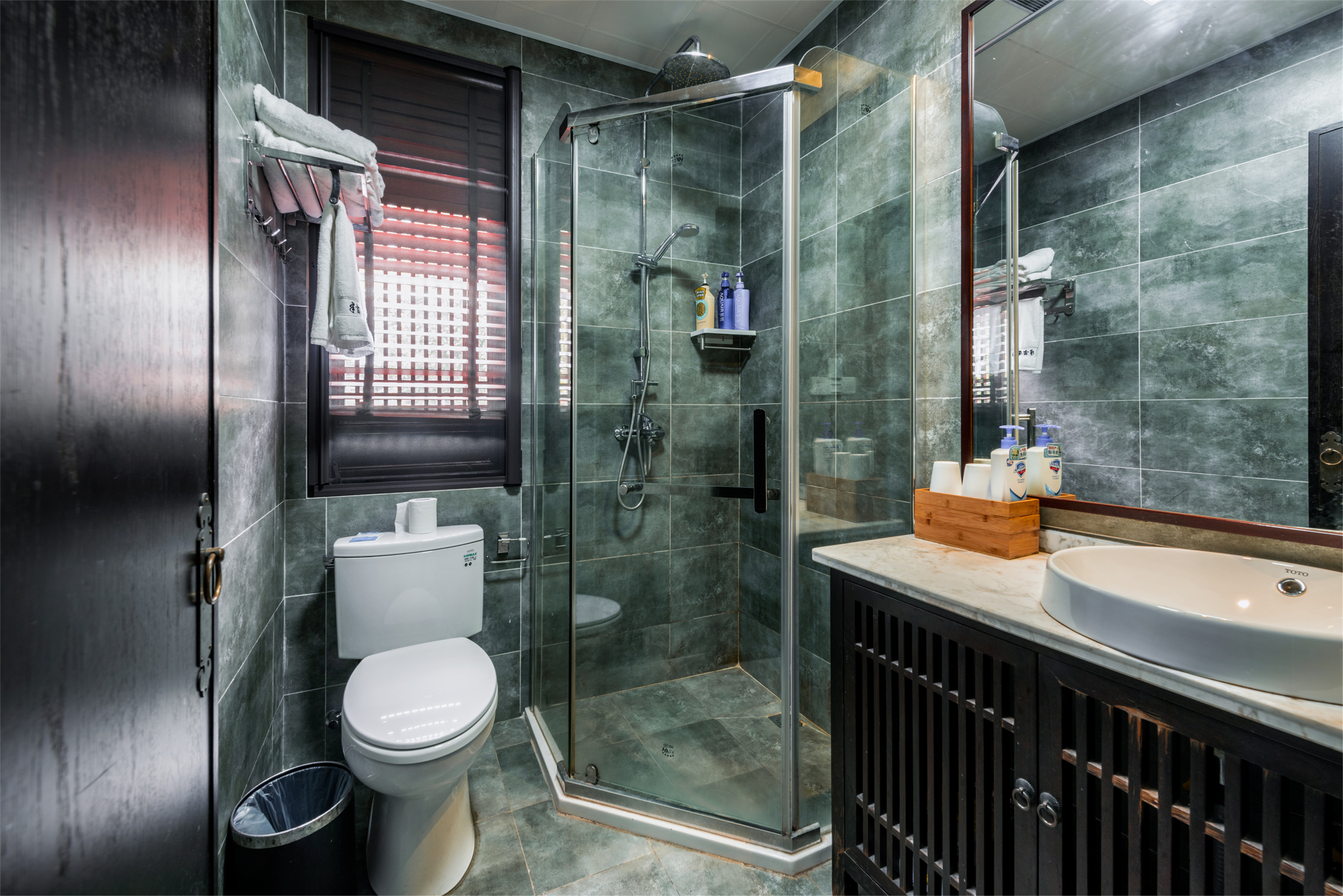 C院（馨园）竹窗听风·庭院大床房