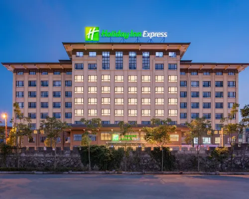 Holiday Inn Express DONGYANG HENGDIAN by IHG Hotel a Dongyang