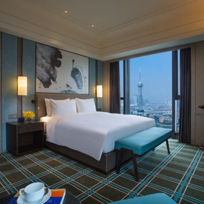 1 King-size Bed Family Room 常州新城希爾頓飯店優惠