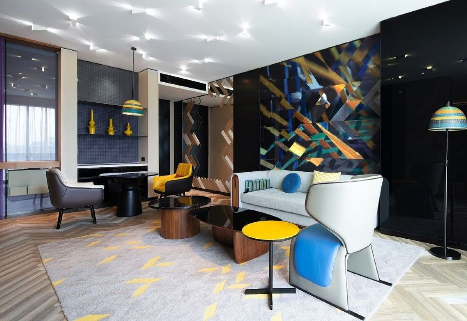 行政套房（家庭适用+电视机位可旋转45°）