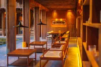 Yongding Earth Building Duilu · Shengheng Building World Heritage Home Stay