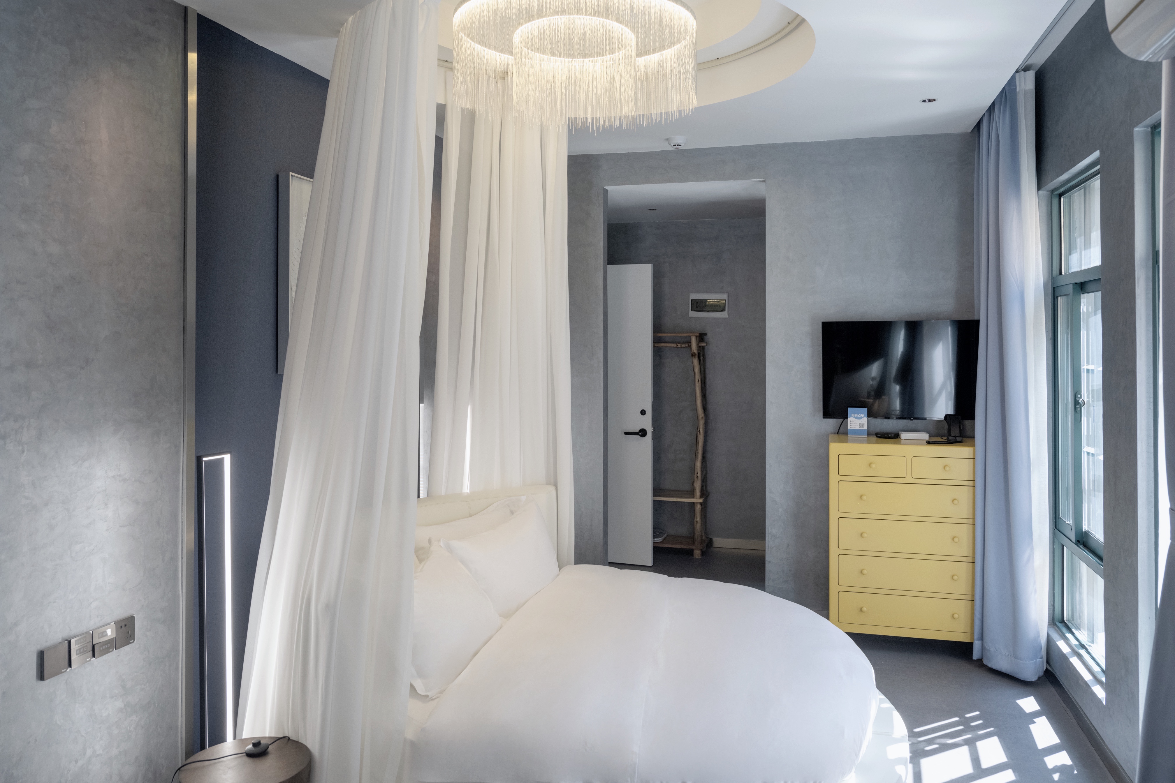 傈僳族|独享270°浴缸圆床房