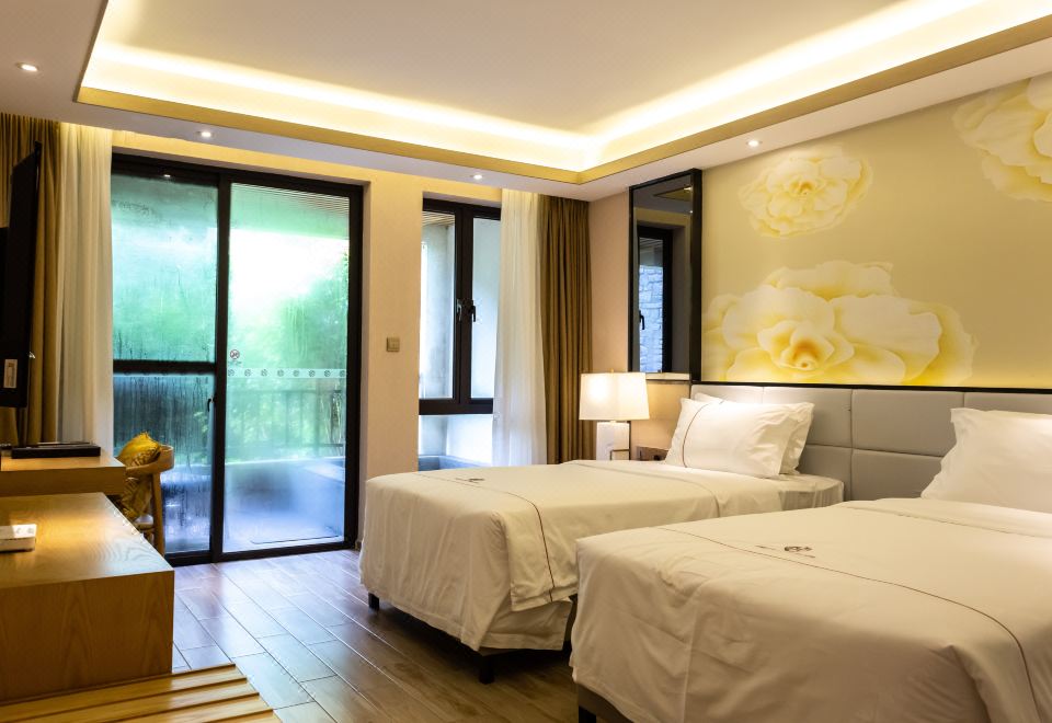 Yuetianxia Hot Spring HotelGarden Hot Spring Four Bedroom Villa