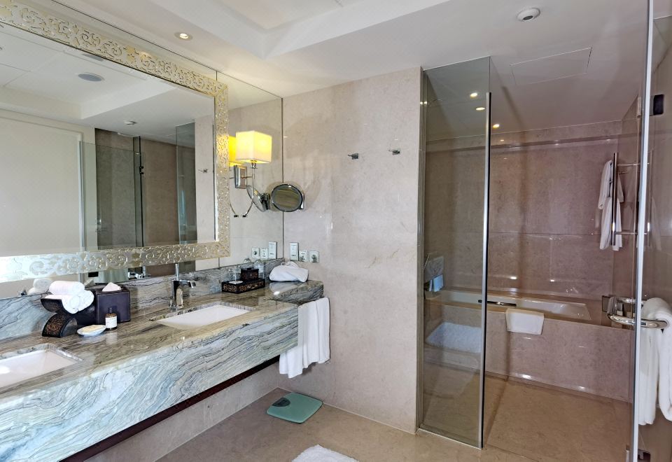 Fairmont Yangcheng Lake KunshanFairmont Premier Lake-View Suite