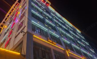 Huyang Business Hotel