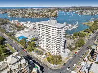 Newport Mooloolaba Apartments Hotels in Mooloolaba