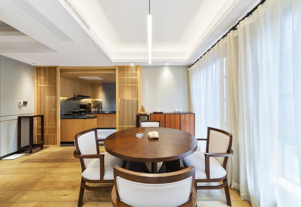 私人四卧汤池别墅