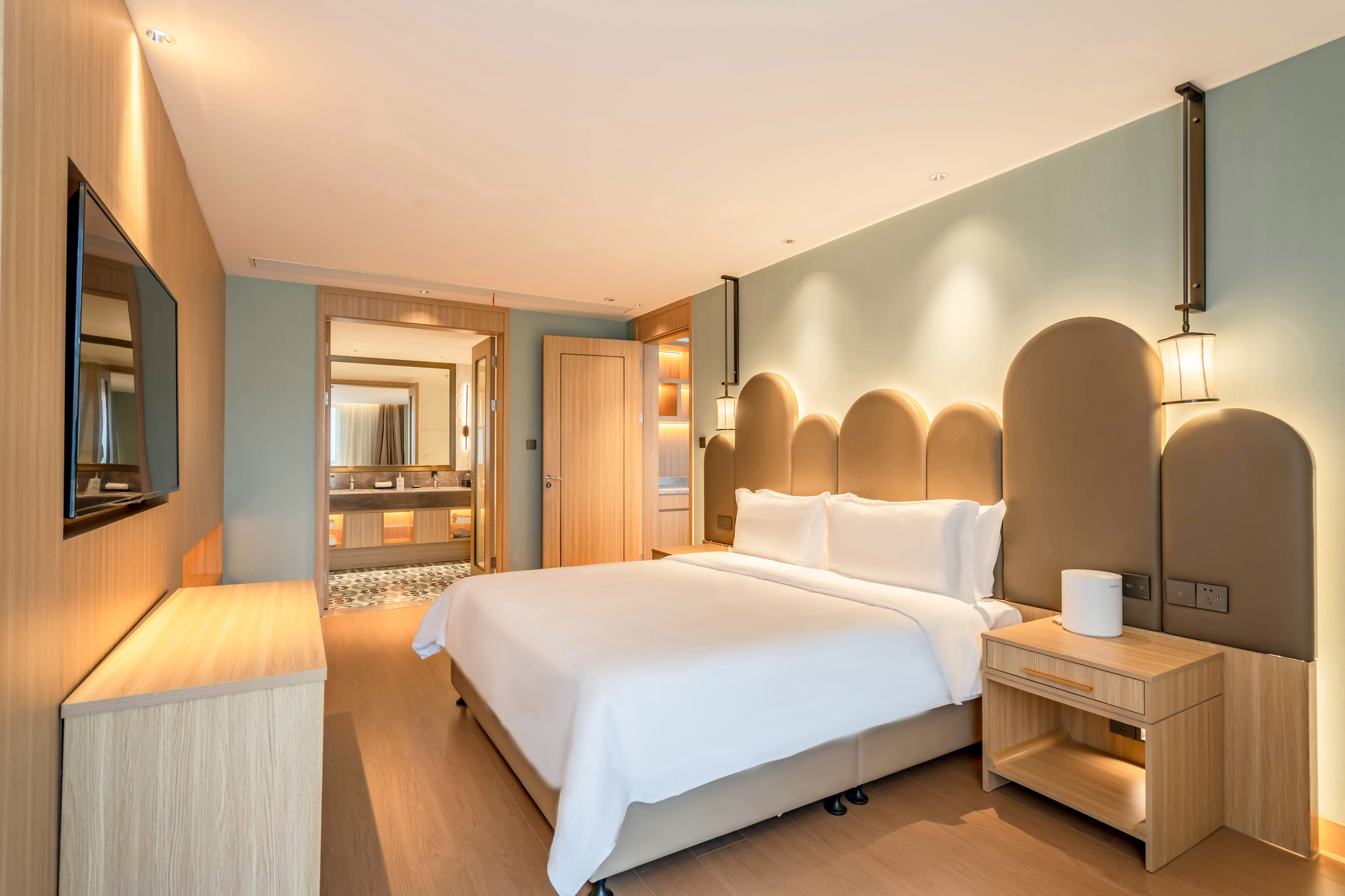 豪华套房（加湿器+金可儿舒睡床品+小冰箱）