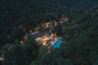Youju B&B (Qingyuan Taihe Ancient Cave Gulongxia Branch) Hotels in 