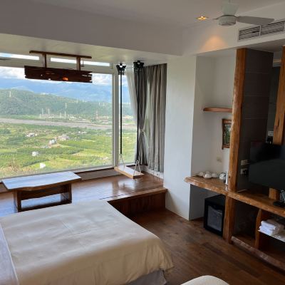 Ultimate Cloud Rise (Orchid View) Room