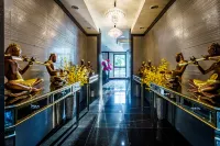 Lux Boutique Hotel