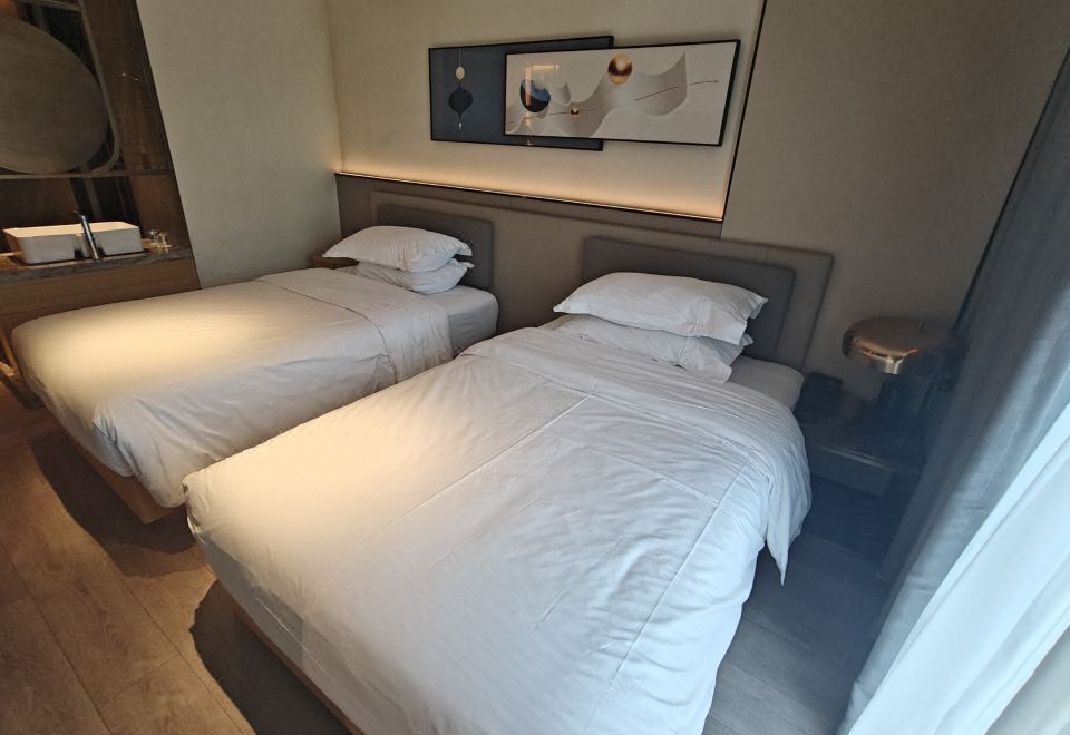 M.DESIGNER.HOTEL (Chengdu Qingbaijiang Cultural and Sports Center)Smart Room (2 Beds) (Large Window)