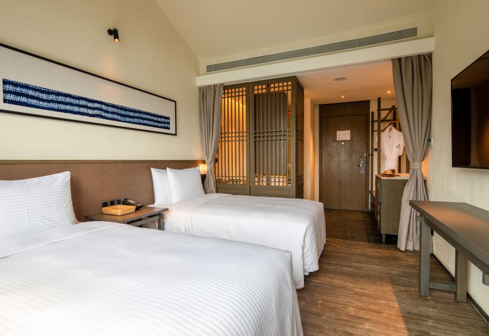 阳台豪华双床房