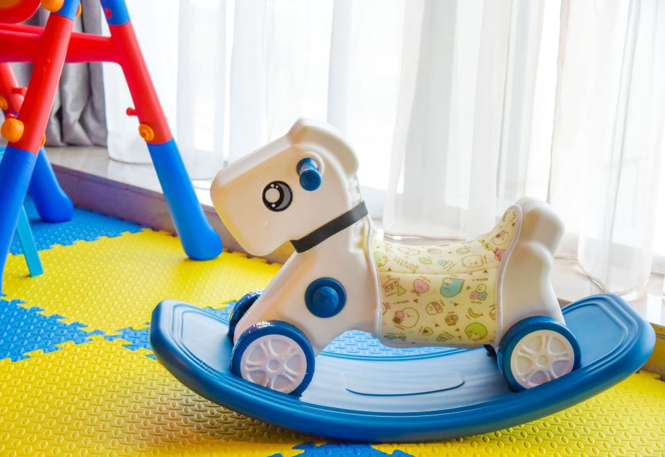 豪华房（超大床+海沧大桥景观+小童主题）