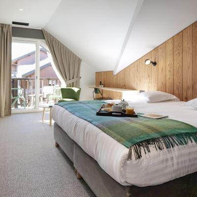 Family Room Club with view Plan B Hotel - Living Chamonix Promo Code