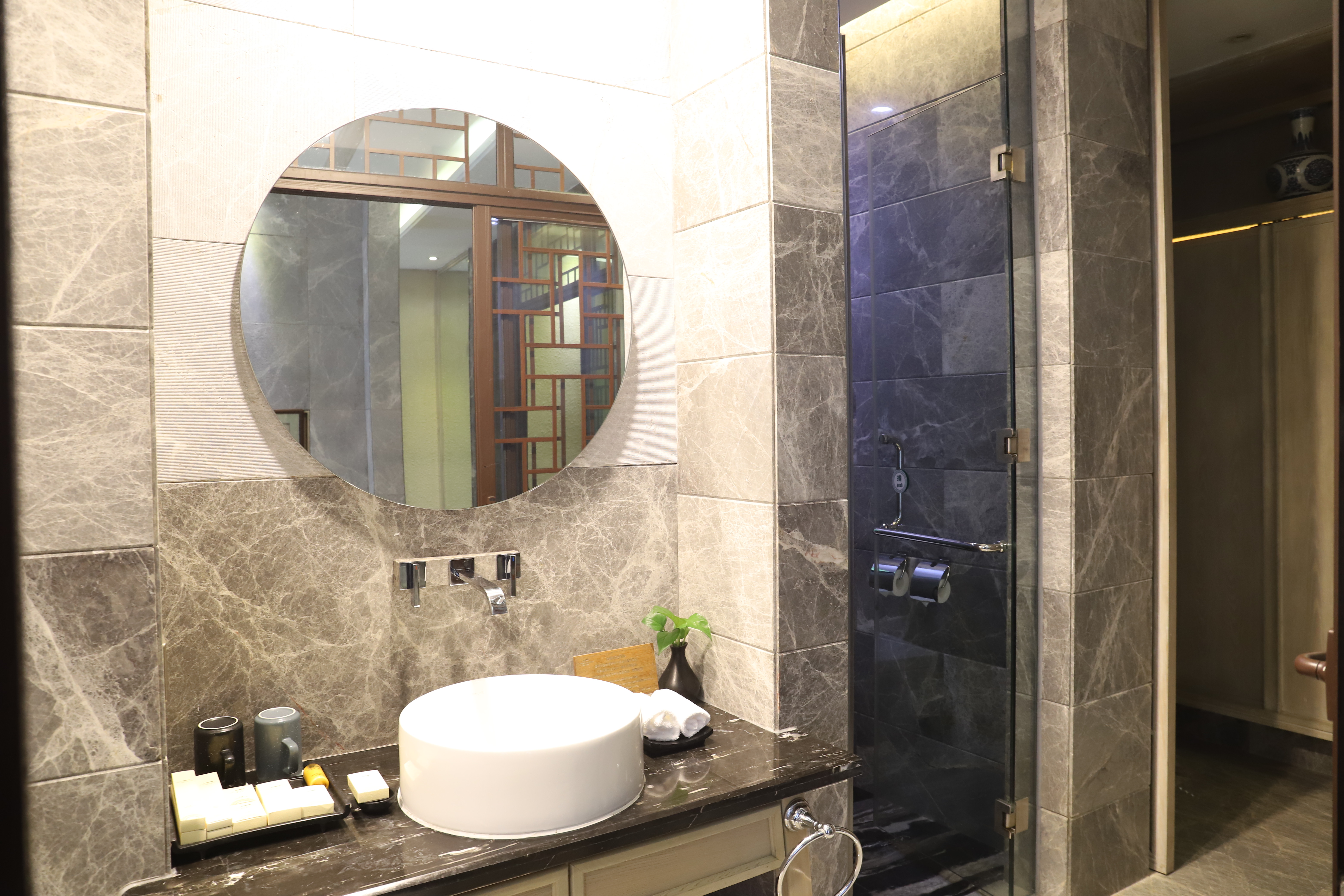 地派鸣泉居-四房两厅别墅-私家泡池-欢聚麻将桌