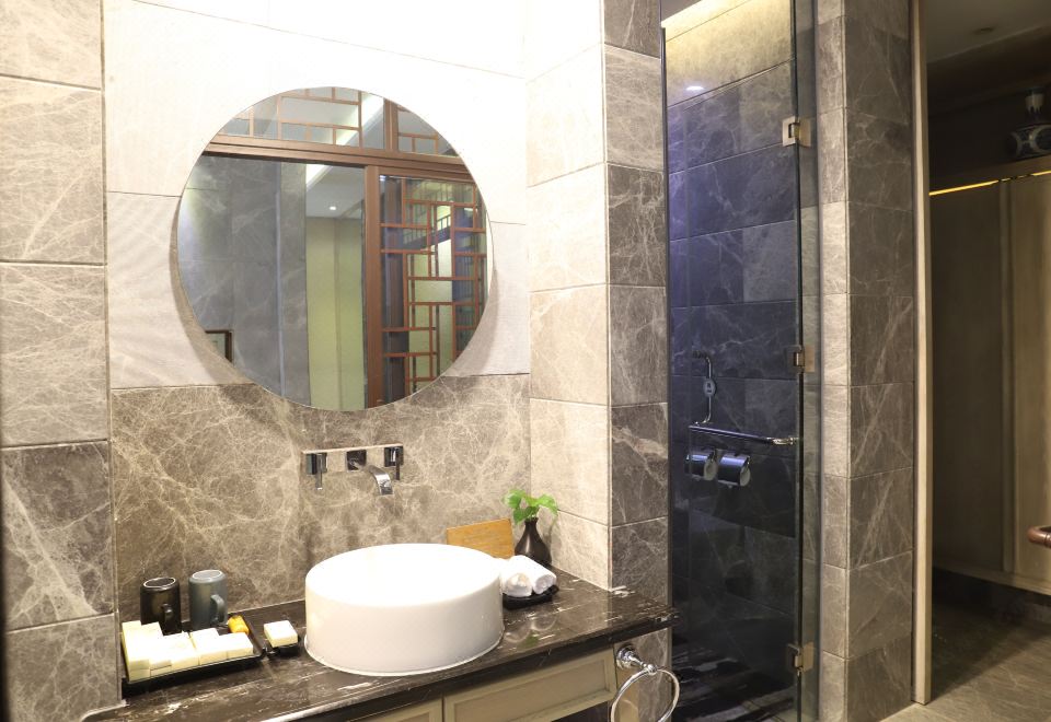 地派鸣泉居-四房两厅别墅-私家泡池-欢聚麻将桌