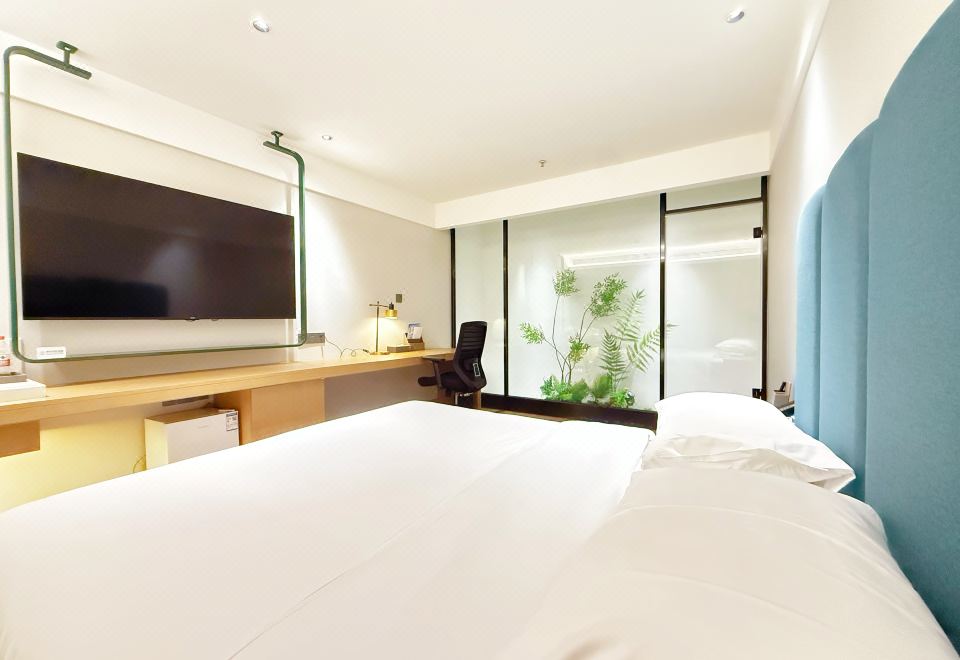 靜謐大床房 （65寸高清投屏）