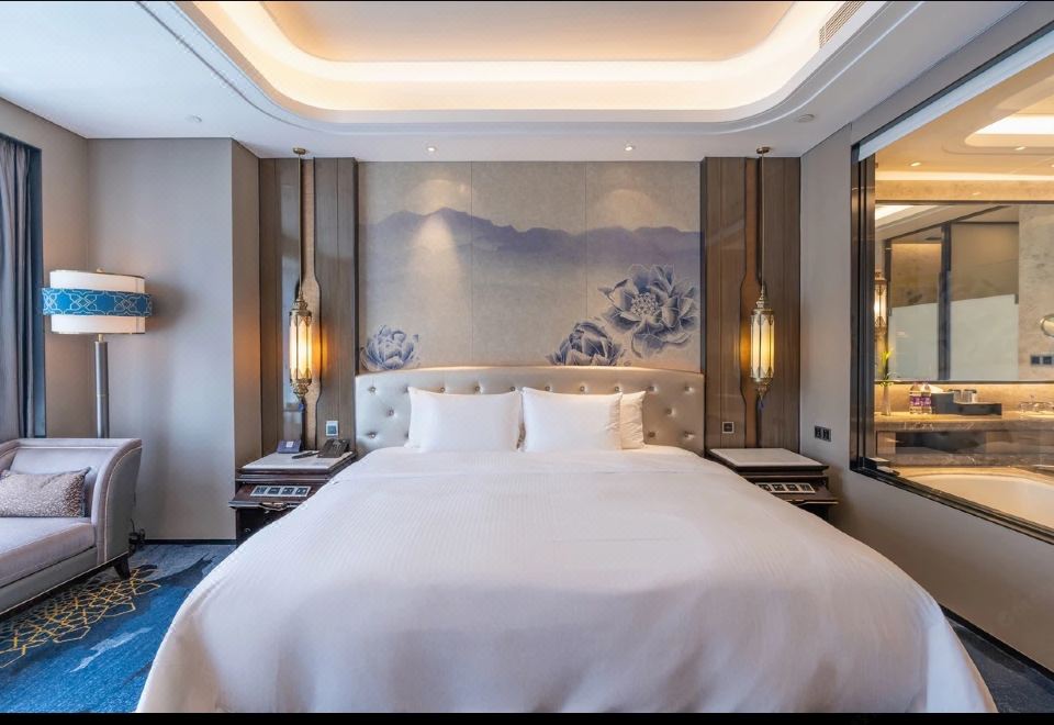 高级豪华大床房（尊享空间+深睡床垫+高层通透采光 ）