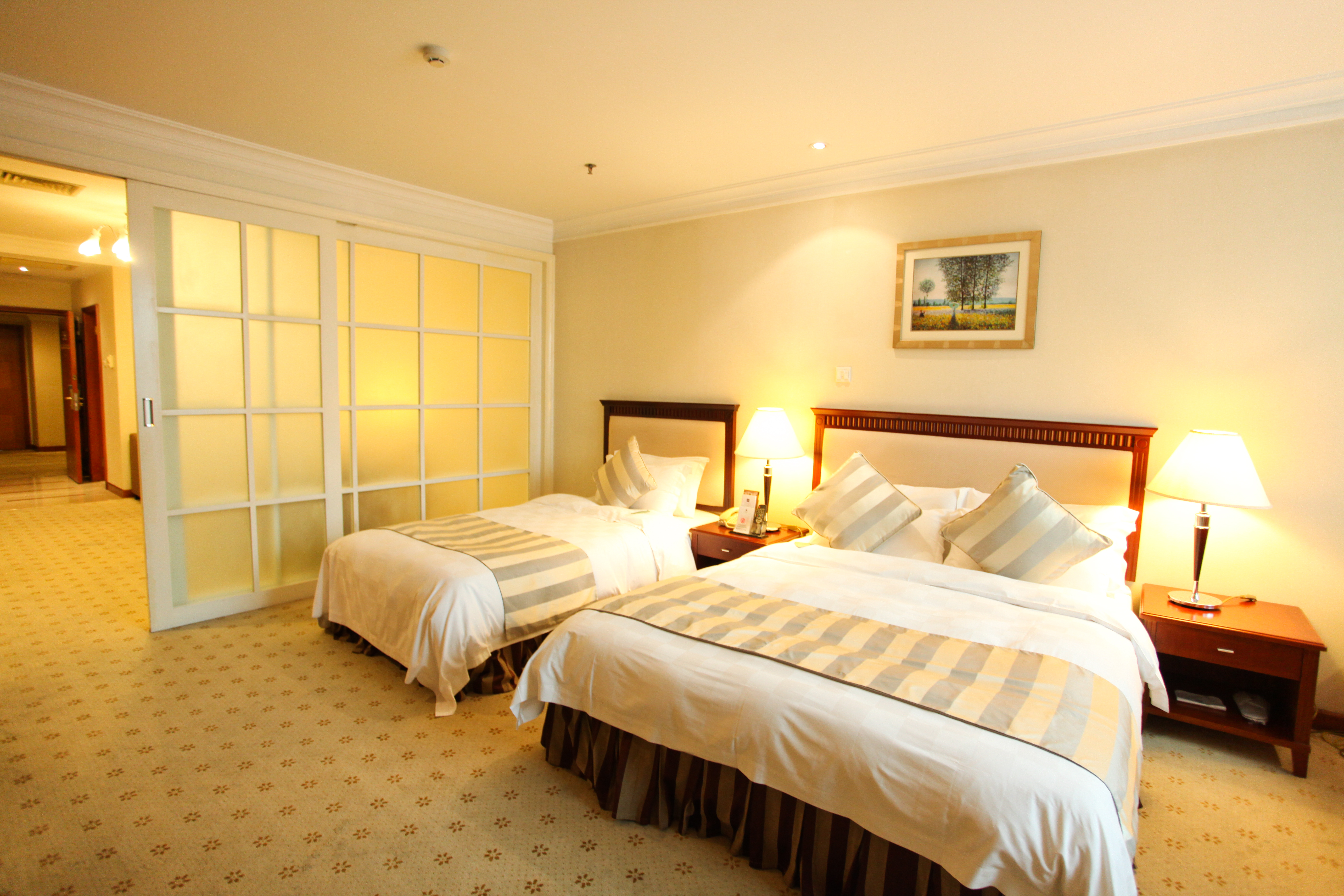 家庭套房（一房一廳）