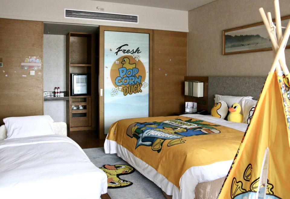 小黄鸭主题亲子房