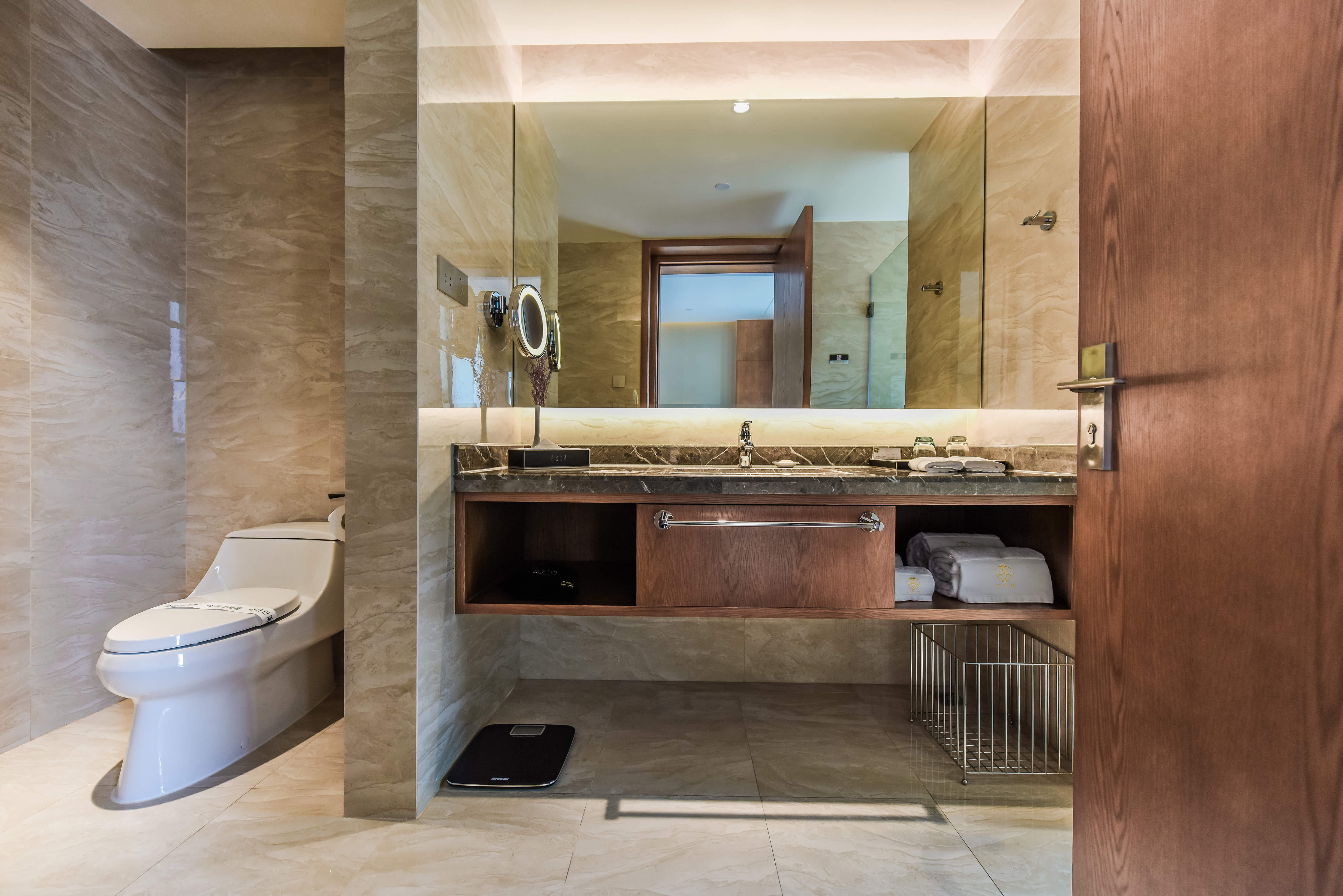 江语江景单间B【户外阳台+沙发座椅】