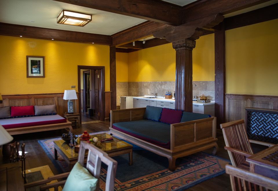 Songtsam Shangri-la LinkaDeluxe Suite