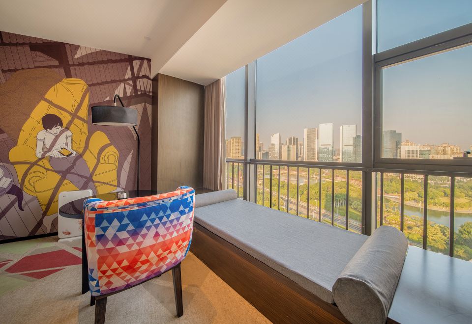 品質景觀大床房（180°正湖景+小冰箱+電動窗簾）